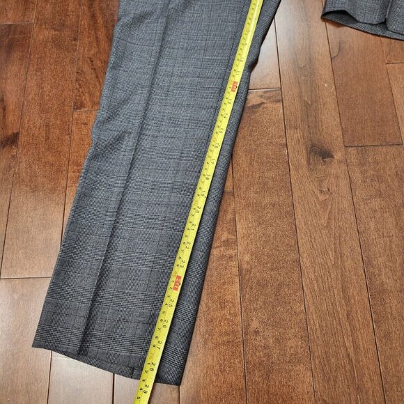 Giorgio Armani Taylor men's gray suit set in size 54 virgin wool - Picture 16 of 16